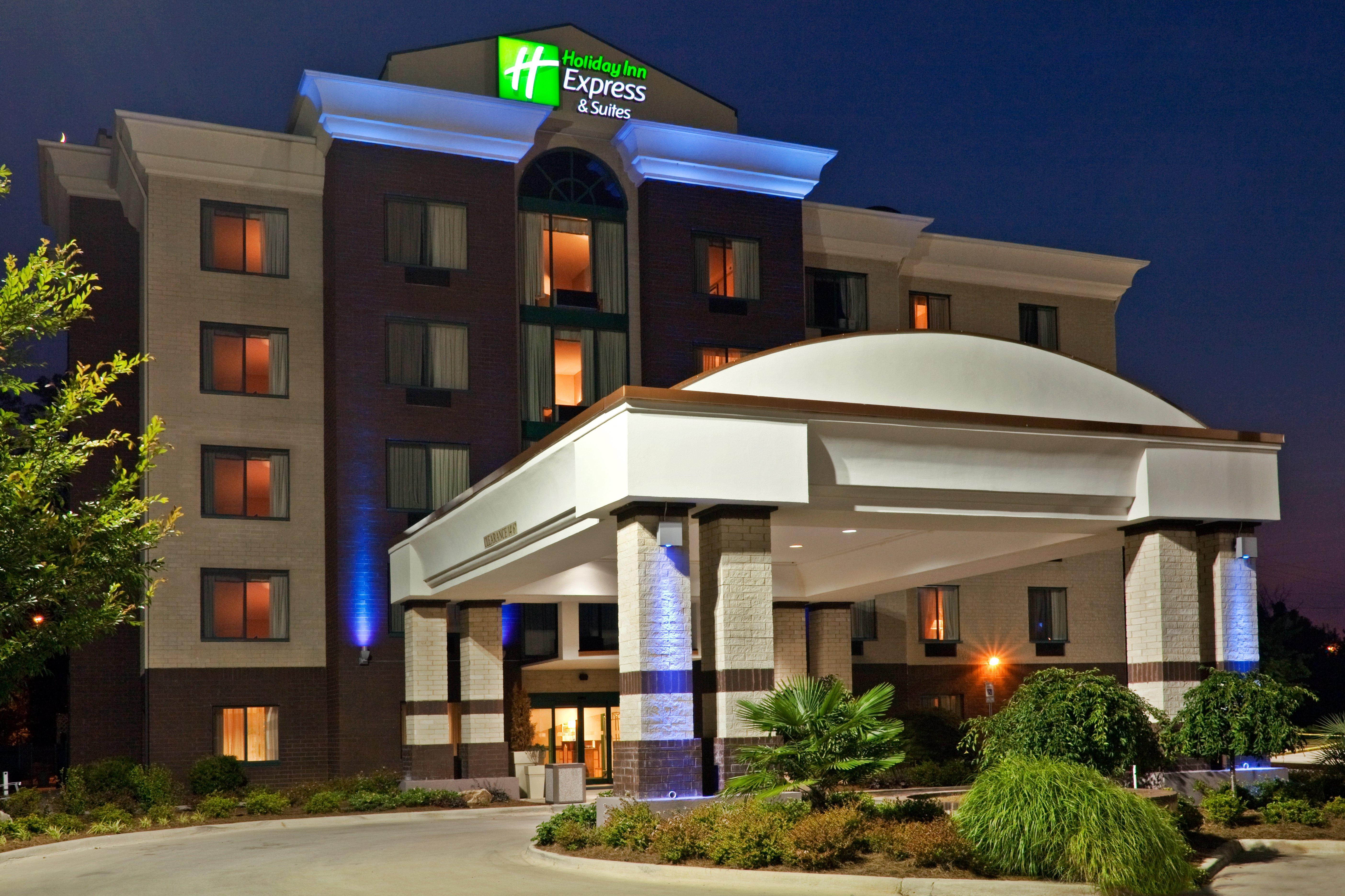 Holiday Inn Express Hotel & Suites Birmingham - Inverness 280 By Ihg Exteriér fotografie