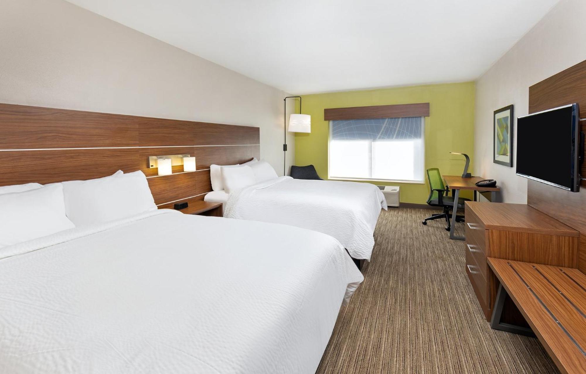 Holiday Inn Express Hotel & Suites Birmingham - Inverness 280 By Ihg Exteriér fotografie