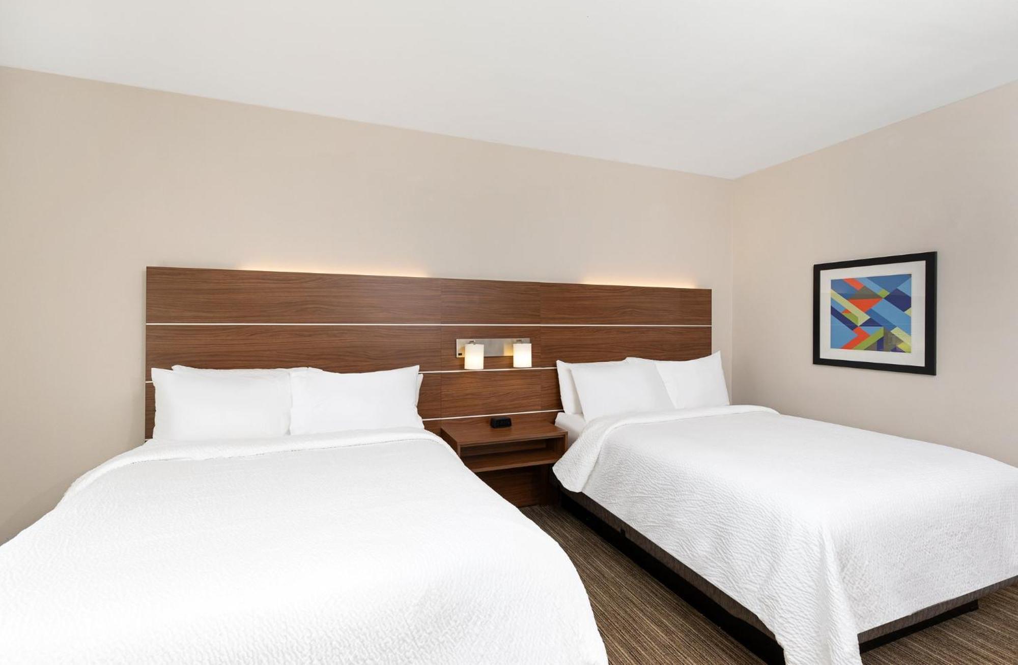 Holiday Inn Express Hotel & Suites Birmingham - Inverness 280 By Ihg Exteriér fotografie