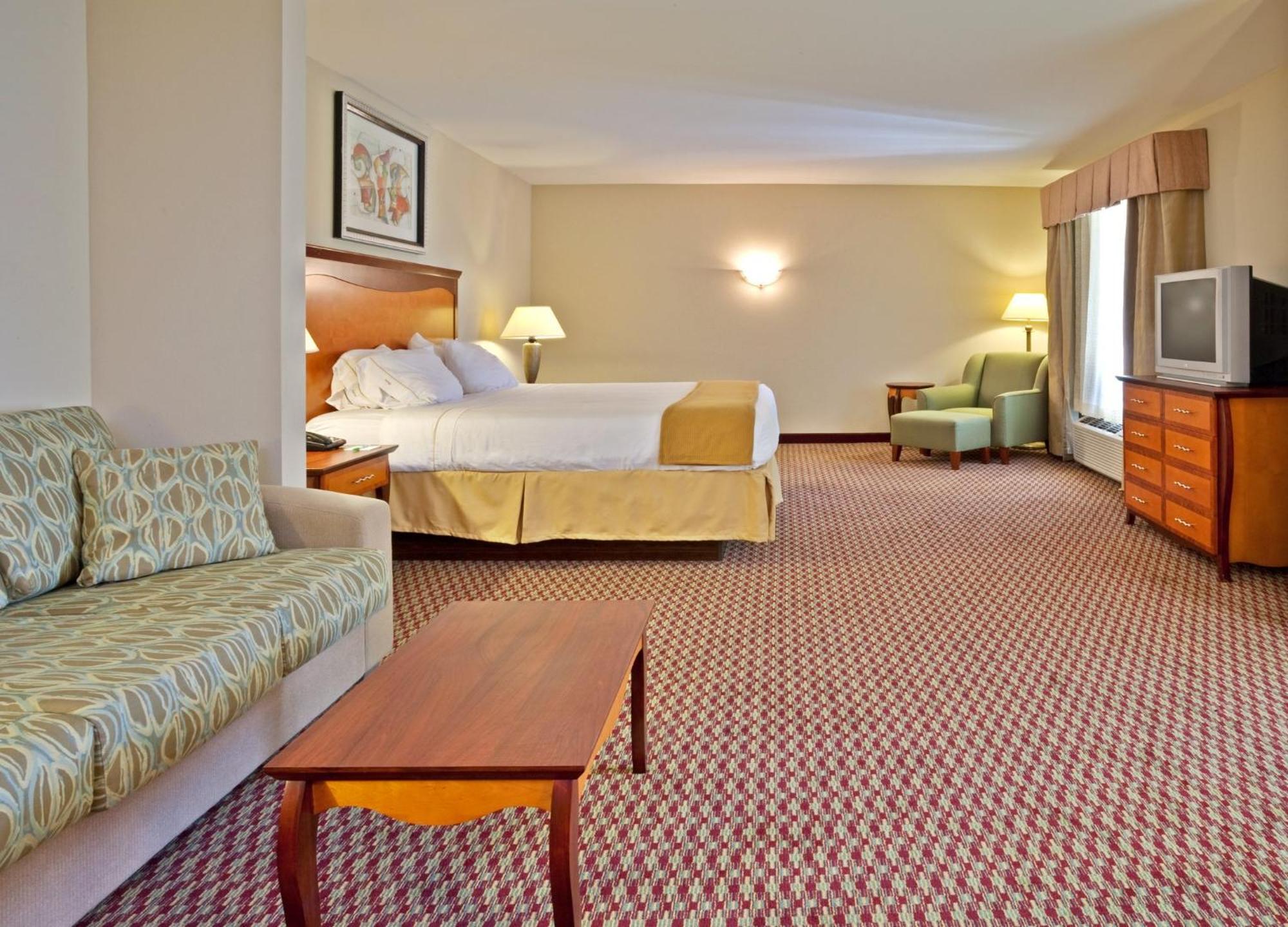 Holiday Inn Express Hotel & Suites Birmingham - Inverness 280 By Ihg Exteriér fotografie